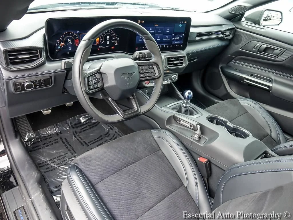 2025 Ford Mustang Dark Horse - Photo 12