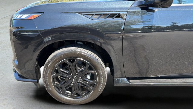 Used 2027 Black INFINITI SPORT image 51