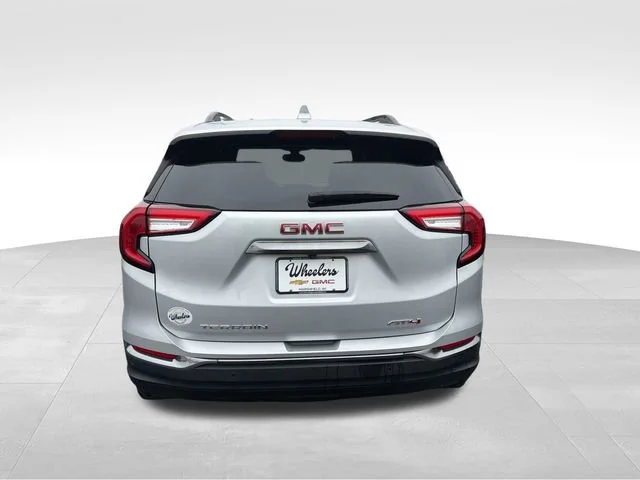 Used 2022 Quicksilver Metallic GMC AT4 image 3