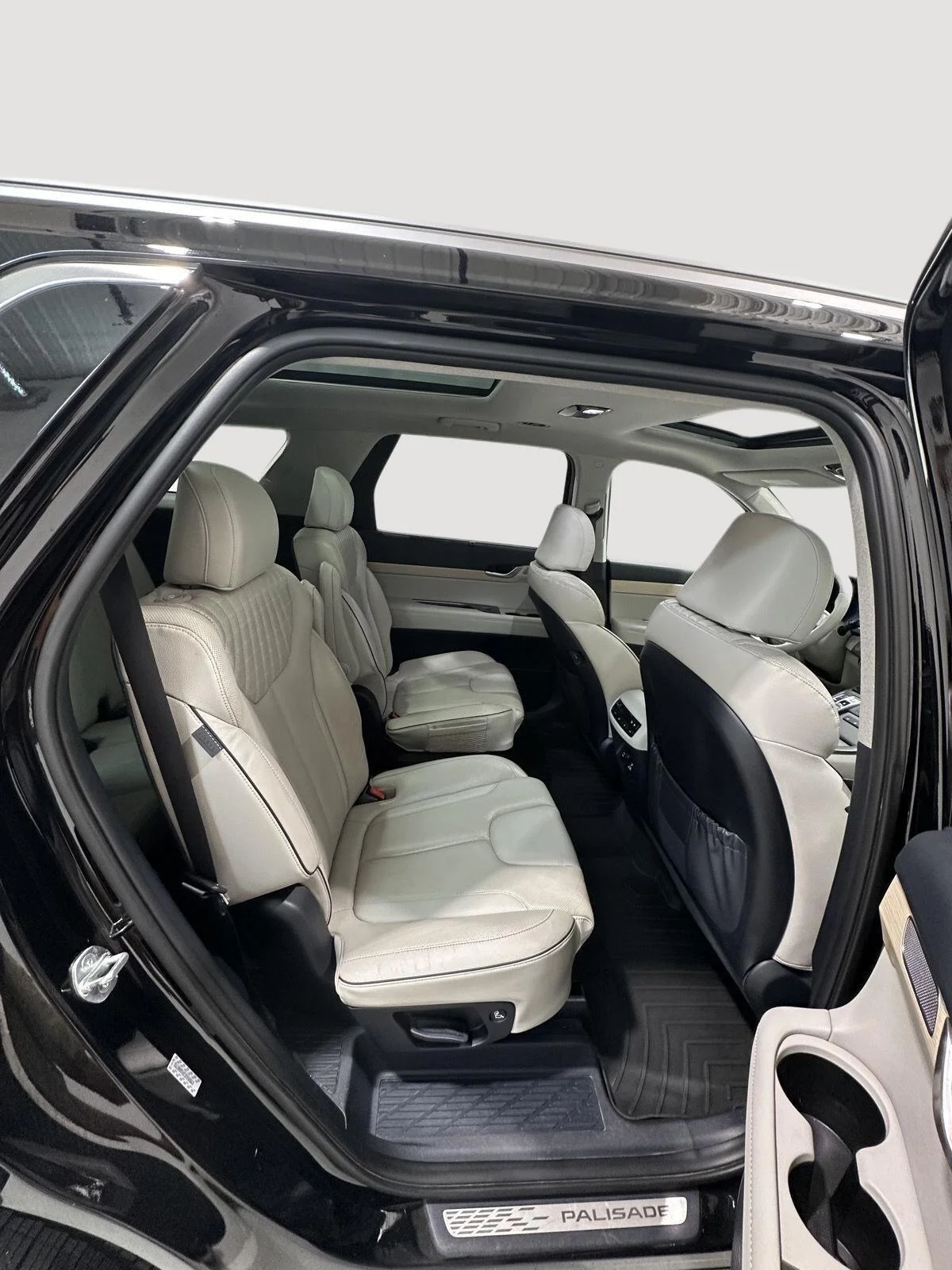 Used 2023  Hyundai Limited image 26