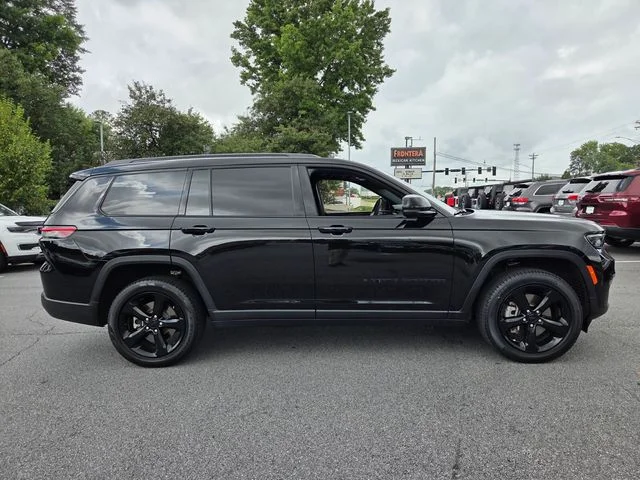 Used 2024 Black Jeep Limited image 10