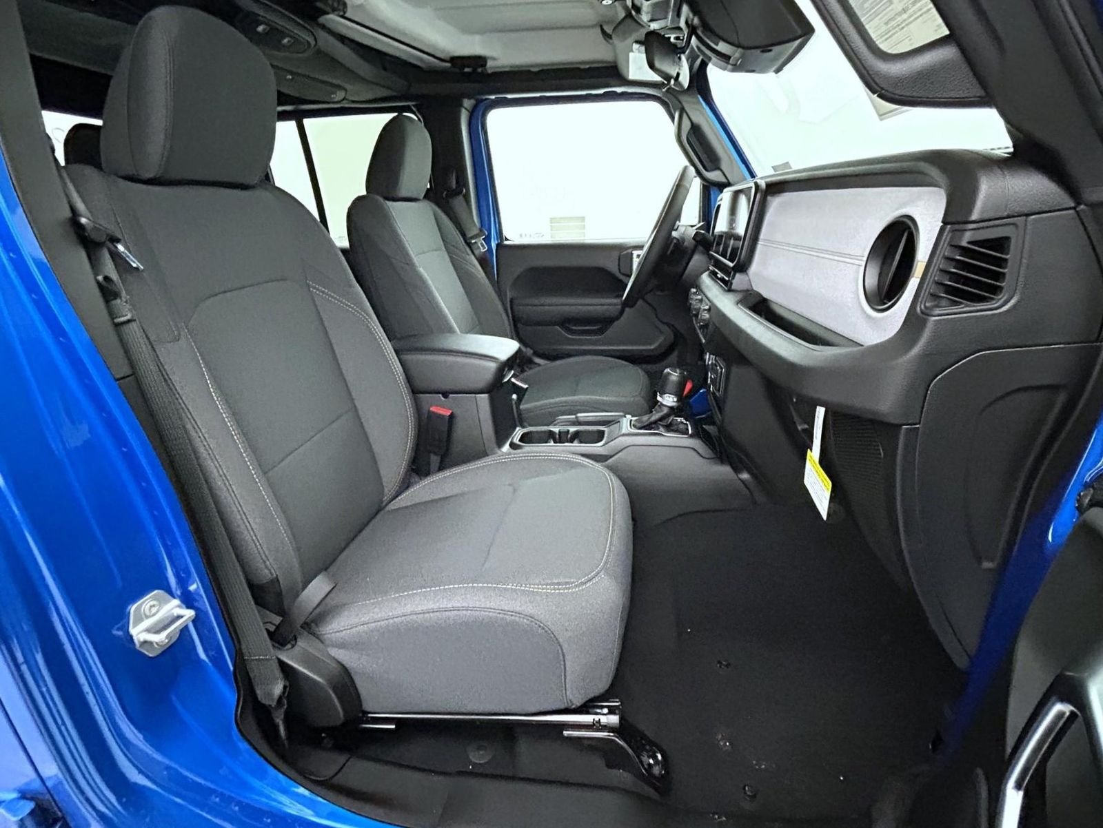 New 2026 Hydro Blue Pearl-Coat Exterior Paint Jeep Sport S image 15
