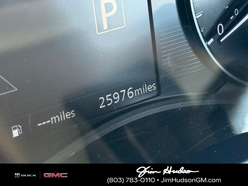 Used 2024 Gray Nissan SR image 3