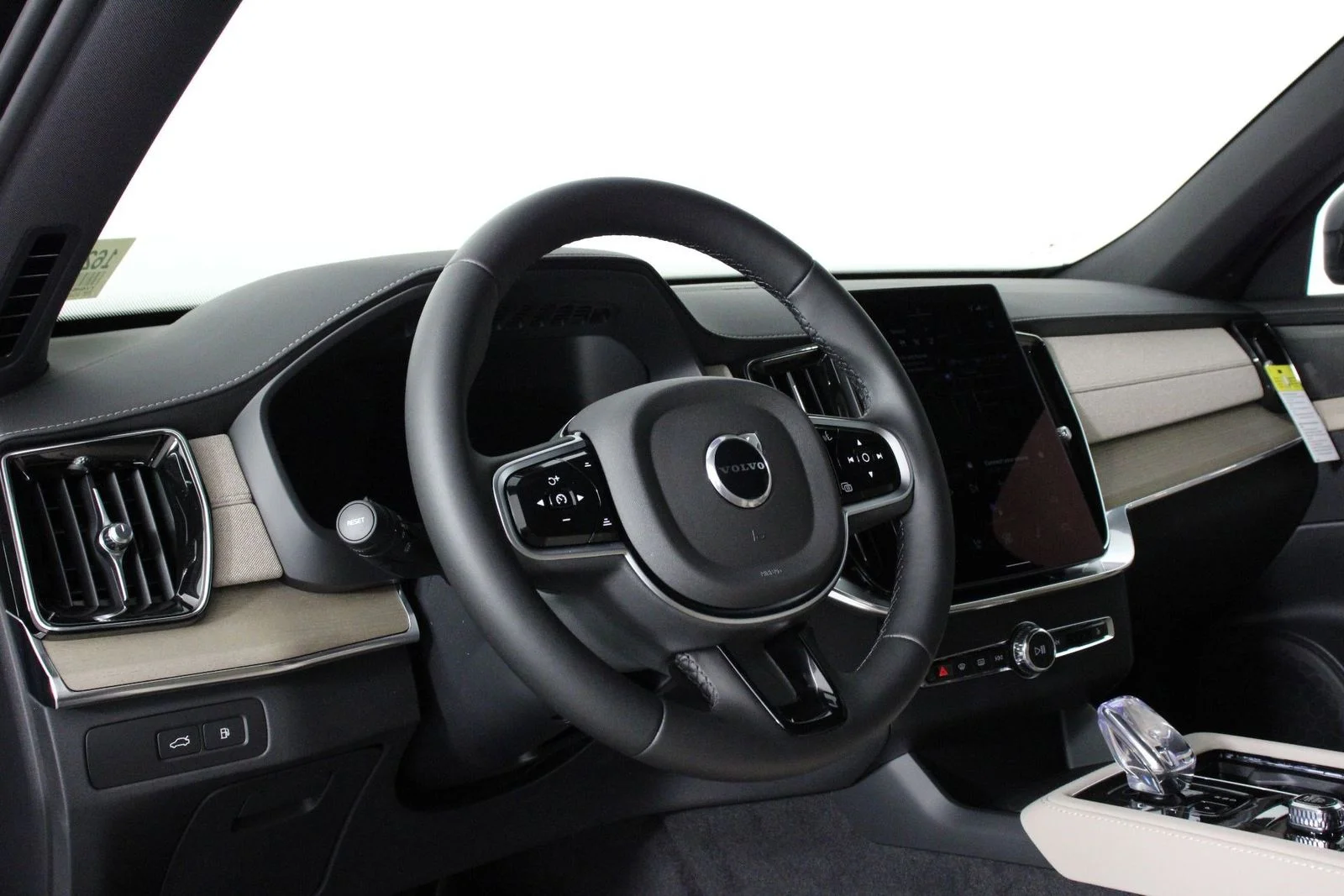 New 2026 Black Volvo T8 Plus image 8