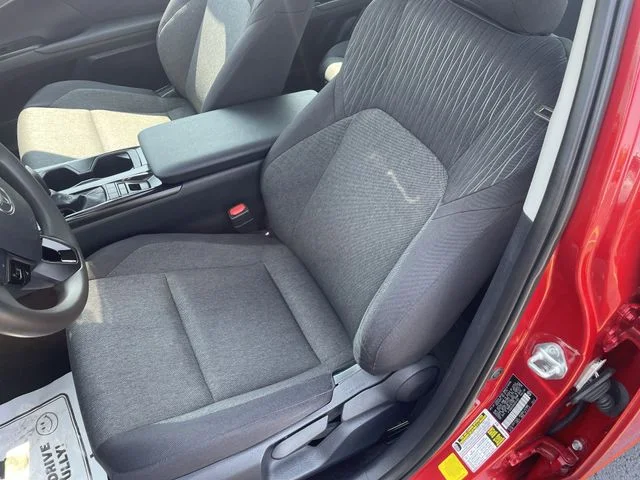2025 Toyota Camry LE - Photo 17
