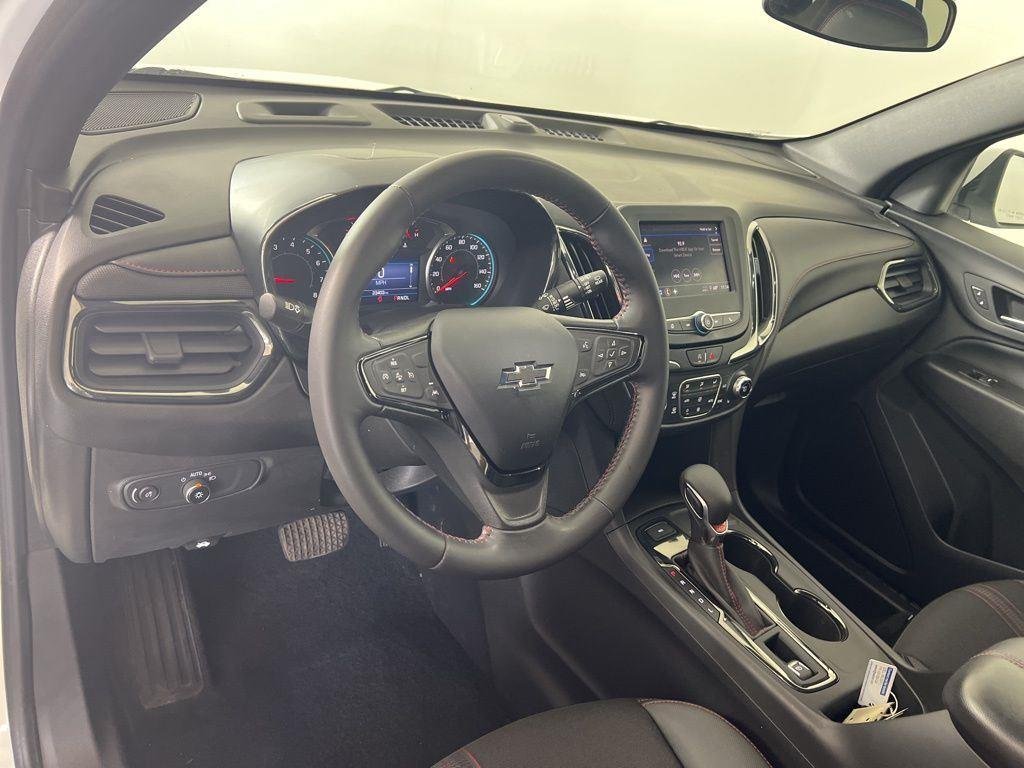 Used 2022 Summit White Chevrolet RS image 4