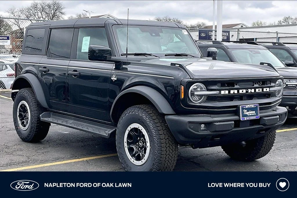 2026 Ford Bronco Outer Banks 4x4's photo