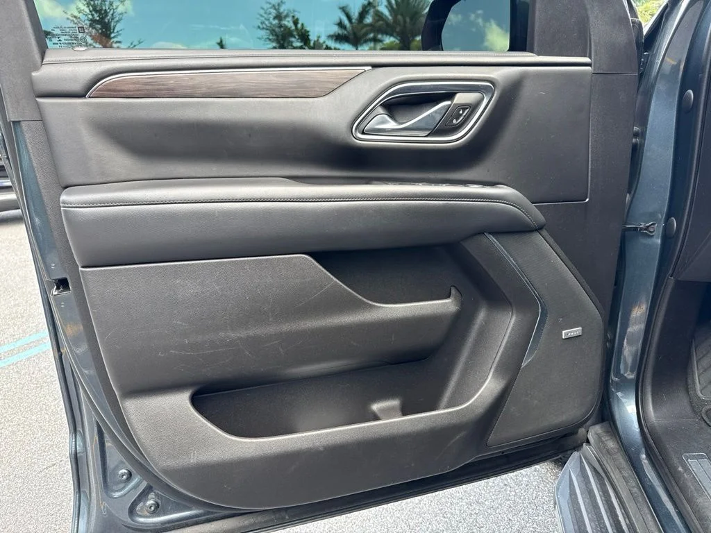 Used 2021 Shadow Gray Metallic Chevrolet LT image 15