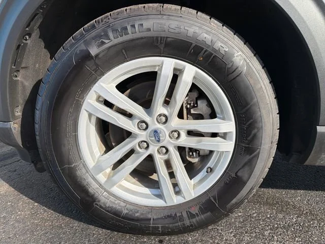 Used 2024 Gray Ford XLT image 11