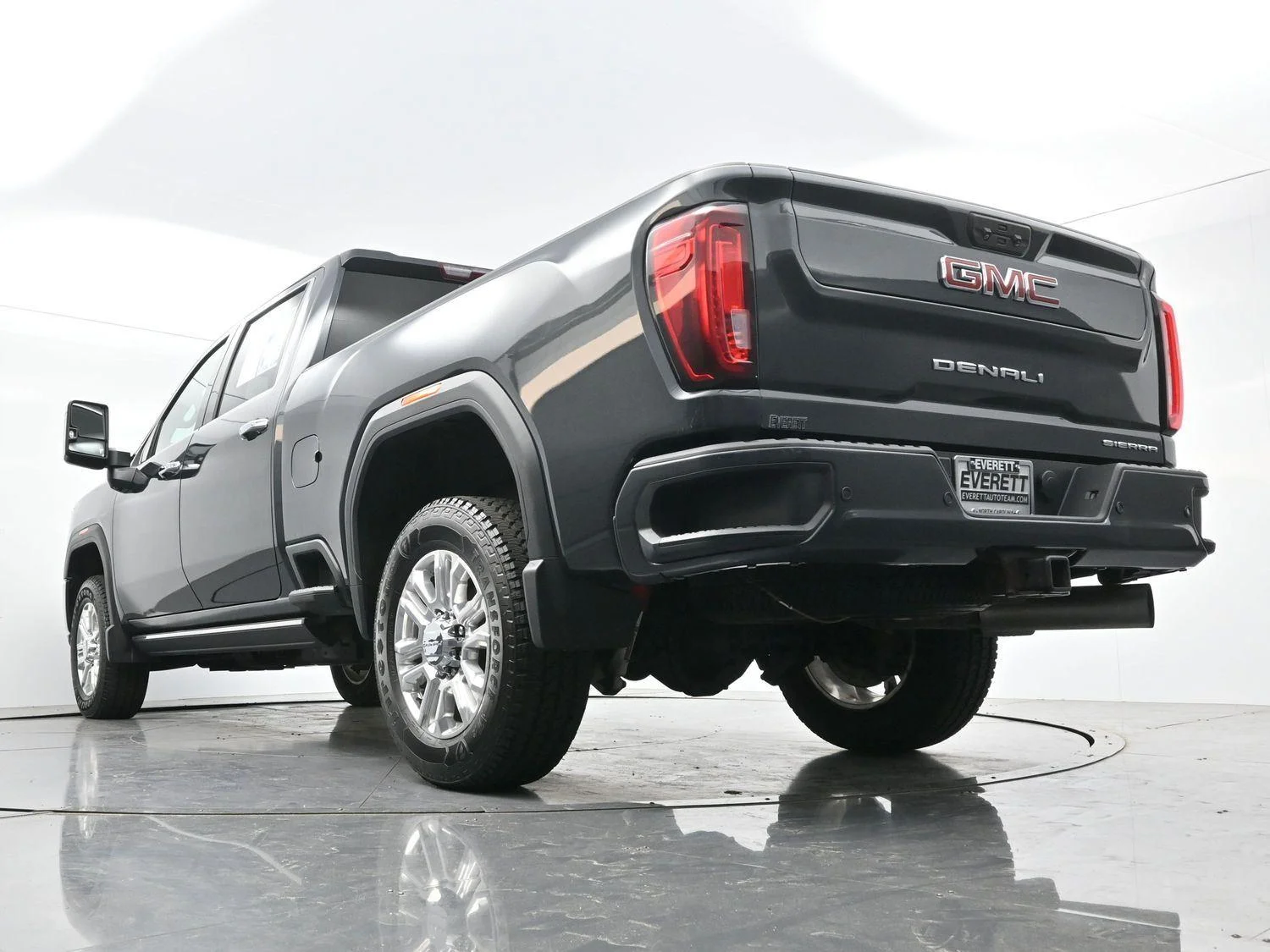 Used 2022 Hunter Metallic GMC Denali image 51