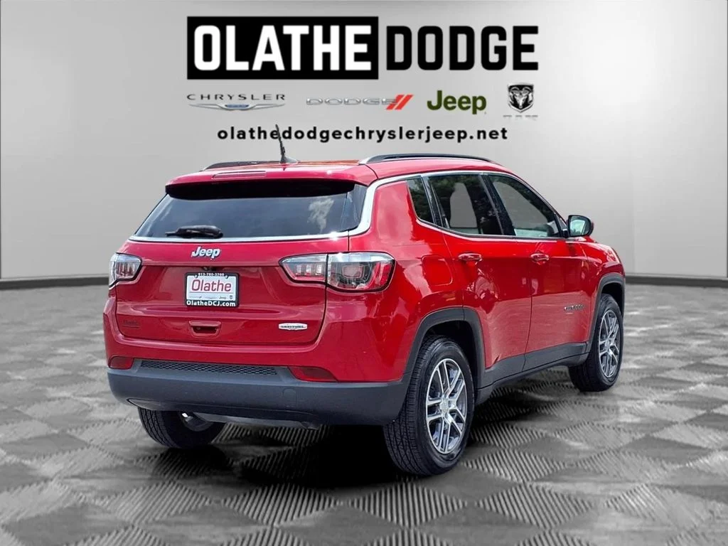 Certified Used 2020 Red Jeep Latitude image 27