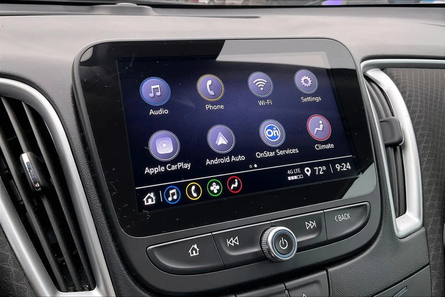 Used 2024 Summit White Chevrolet LT image 30