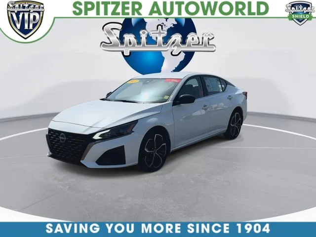 Used 2023 White Nissan 2.5 SR image 4