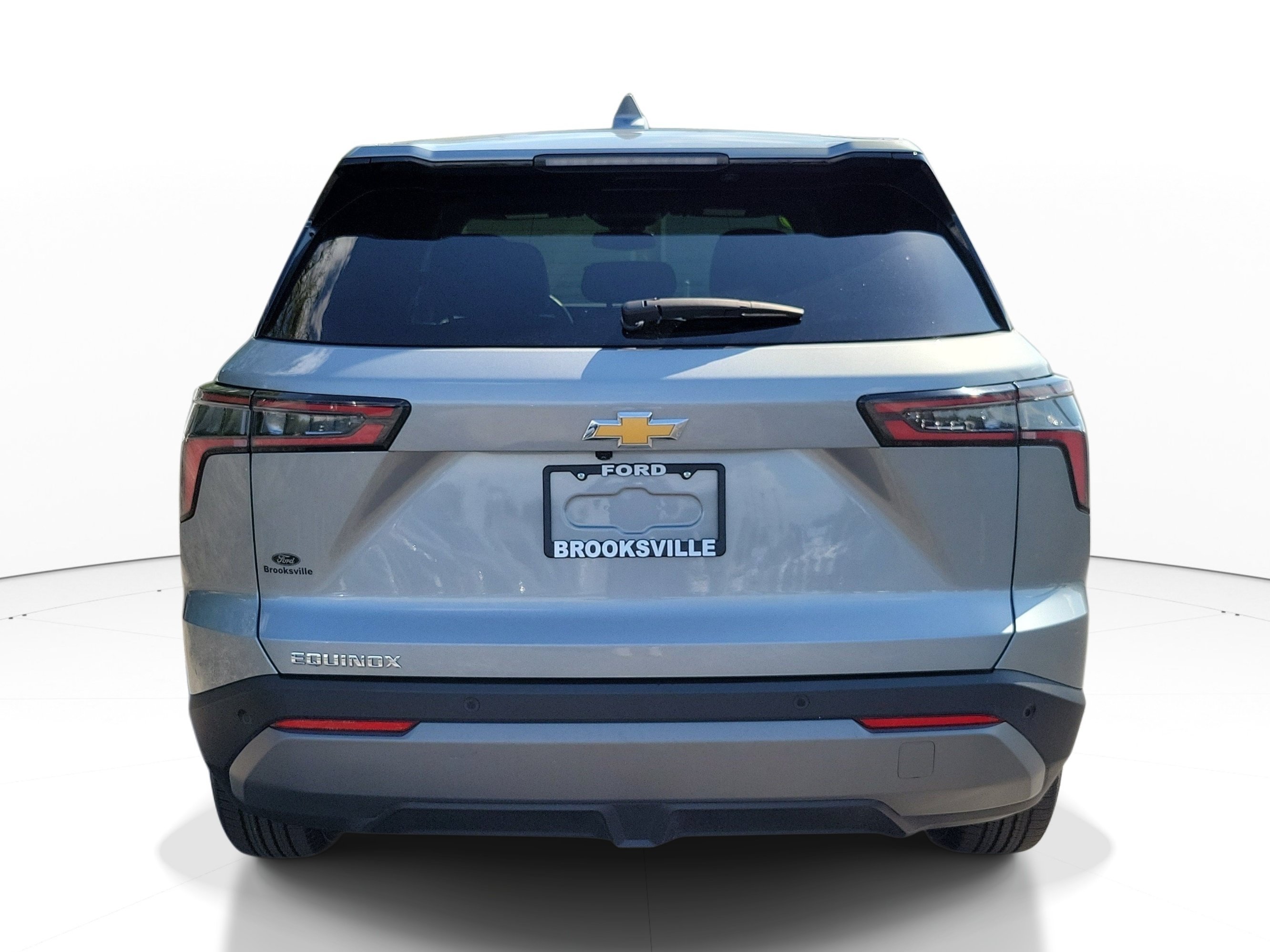 Used 2025 Sterling Gray Metallic Chevrolet FWD LT image 4