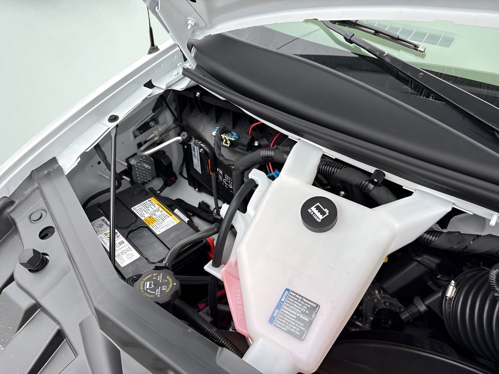 2025 Chevrolet Express Cargo Work Van - Photo 16