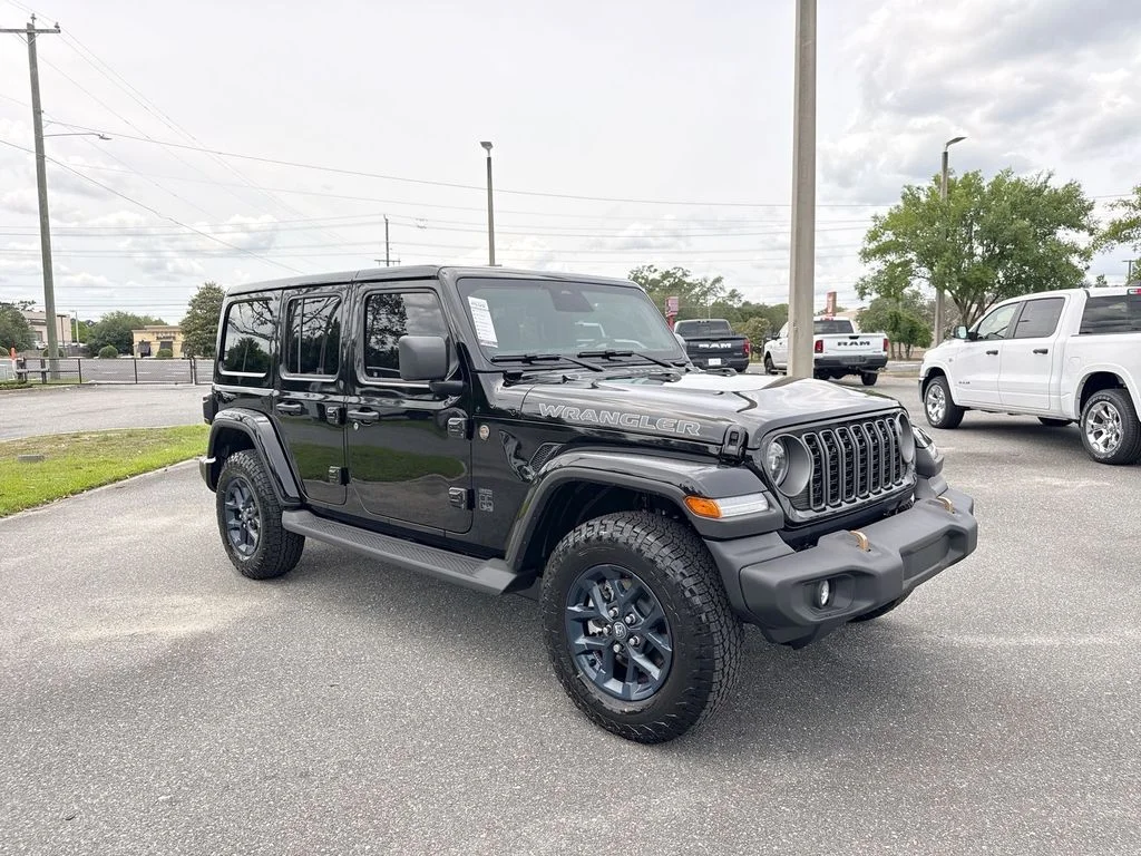 New 2026 Black Clear-Coat Exterior Paint Jeep  image 1