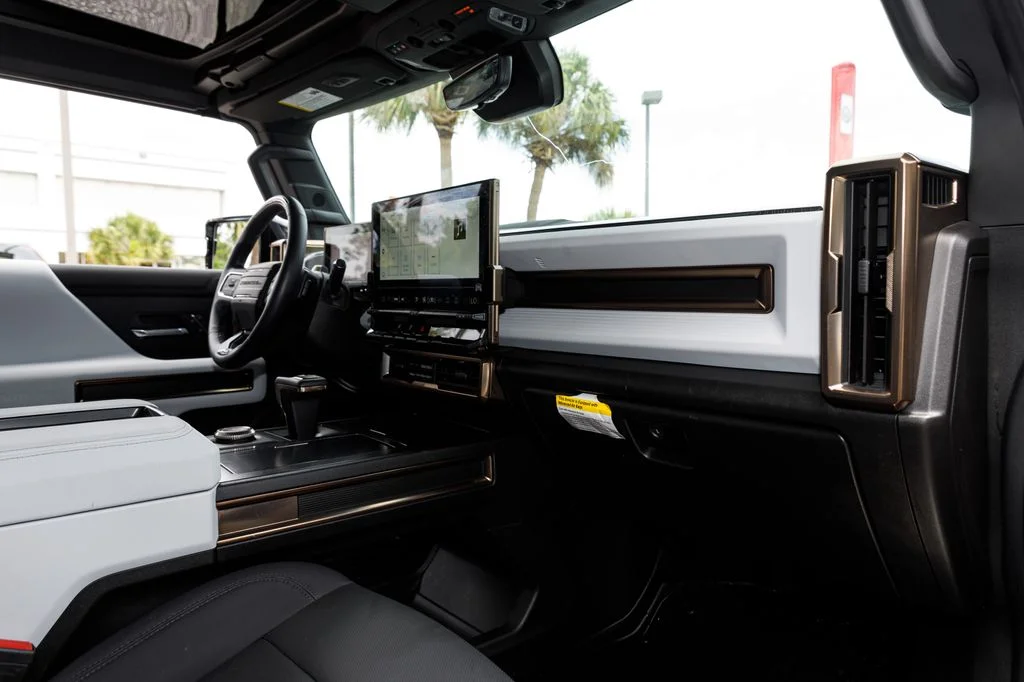 Used 2025 Black GMC 2X image 14