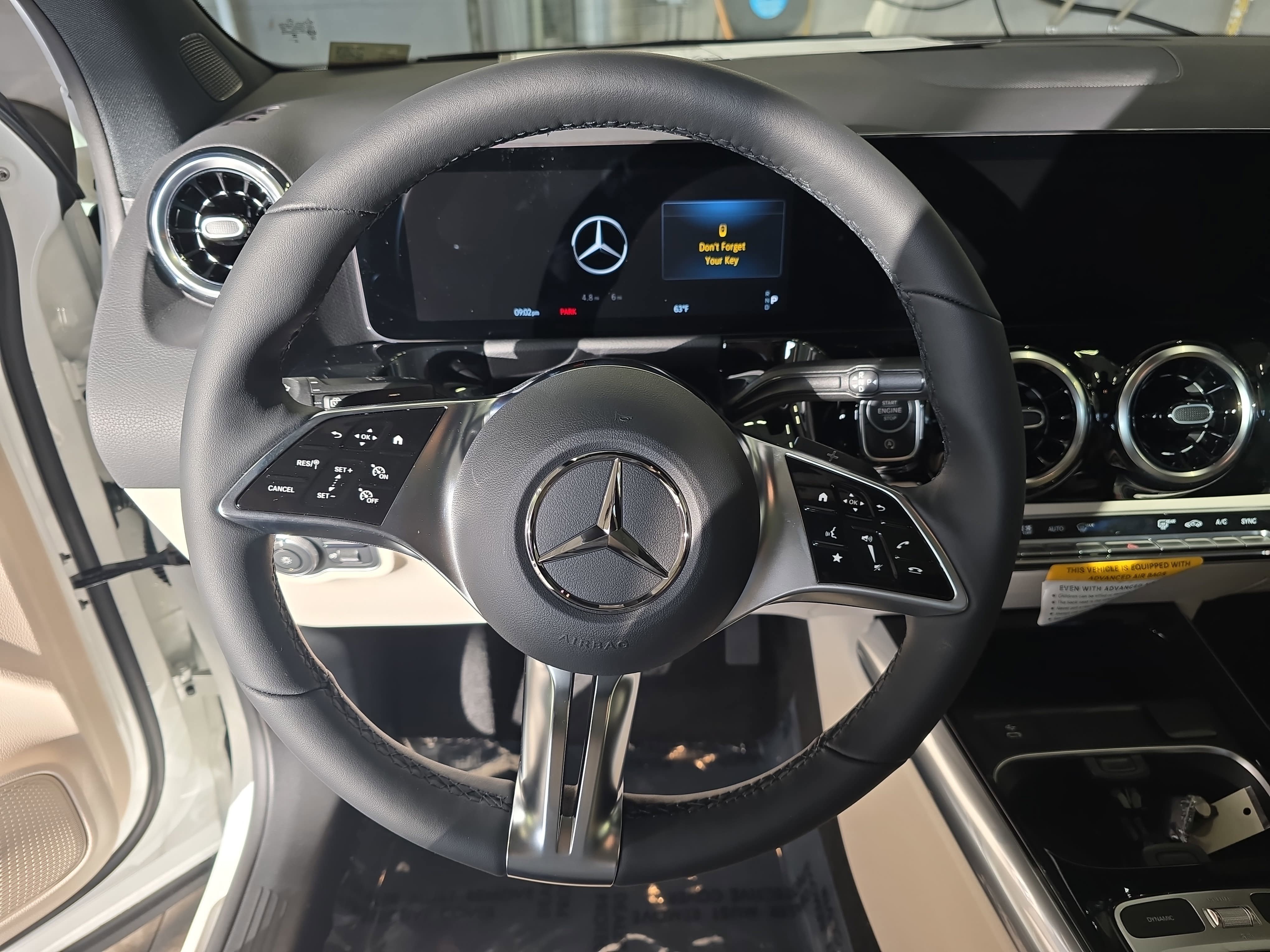 New 2026 Polar White Mercedes-Benz GLA250 image 19