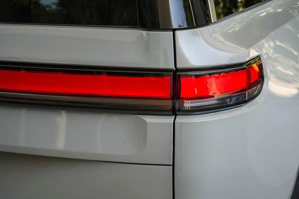 Used 2024  Rivian Adventure Dual Motor Perf Max Pack image 7