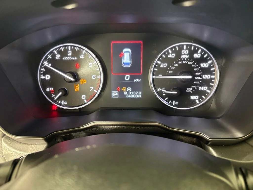Used 2025 Crystal White Pearl Subaru Onyx Edition image 26