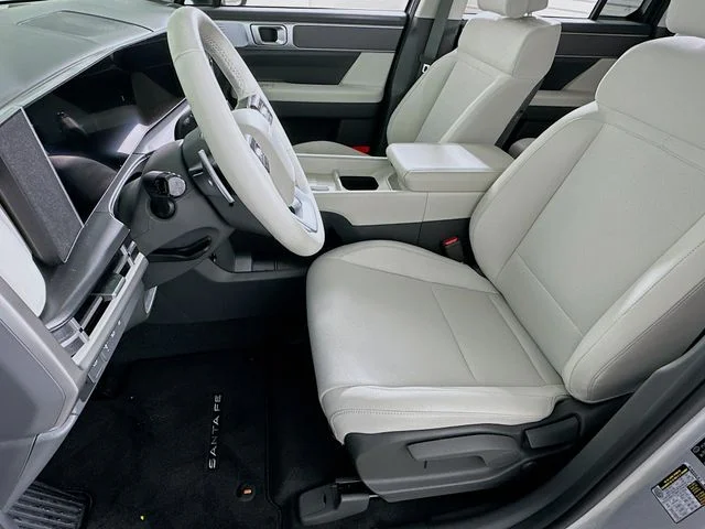 New 2026 Silver Hyundai SE image 9