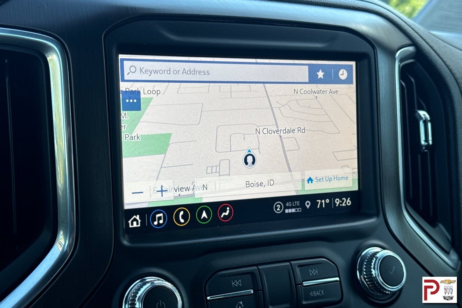 Used 2022 White GMC AT4 image 21