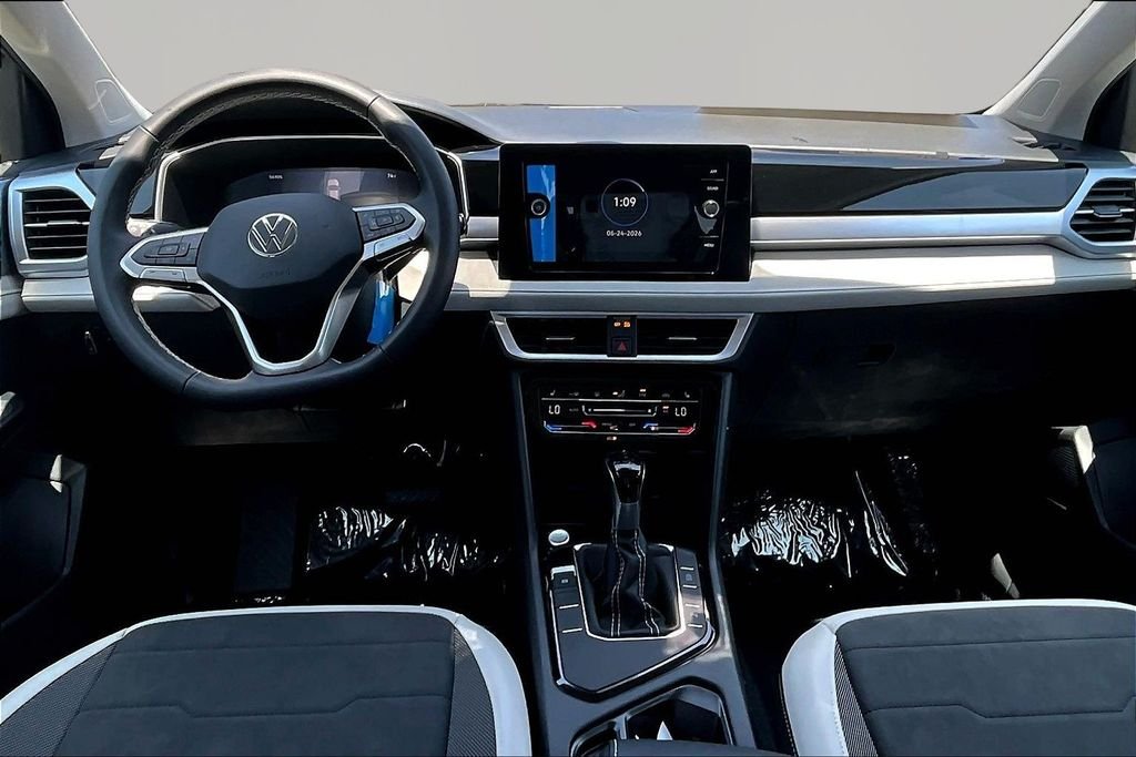 New 2026 Black Volkswagen 1.5T SE image 7