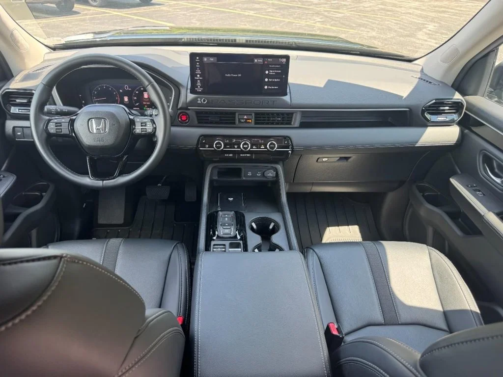 Certified Used 2026 Black Honda RTL image 12