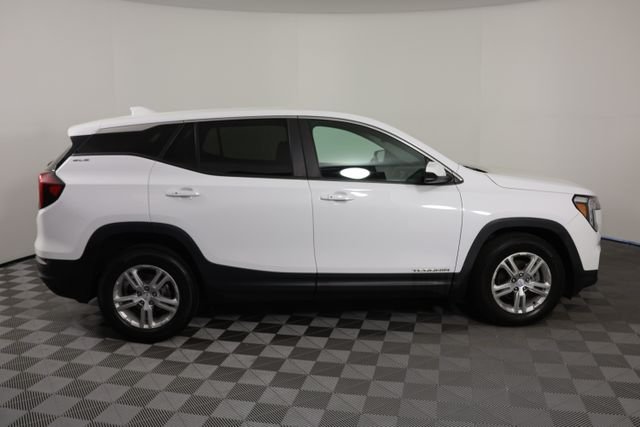 2023 GMC Terrain SLE - Photo 9