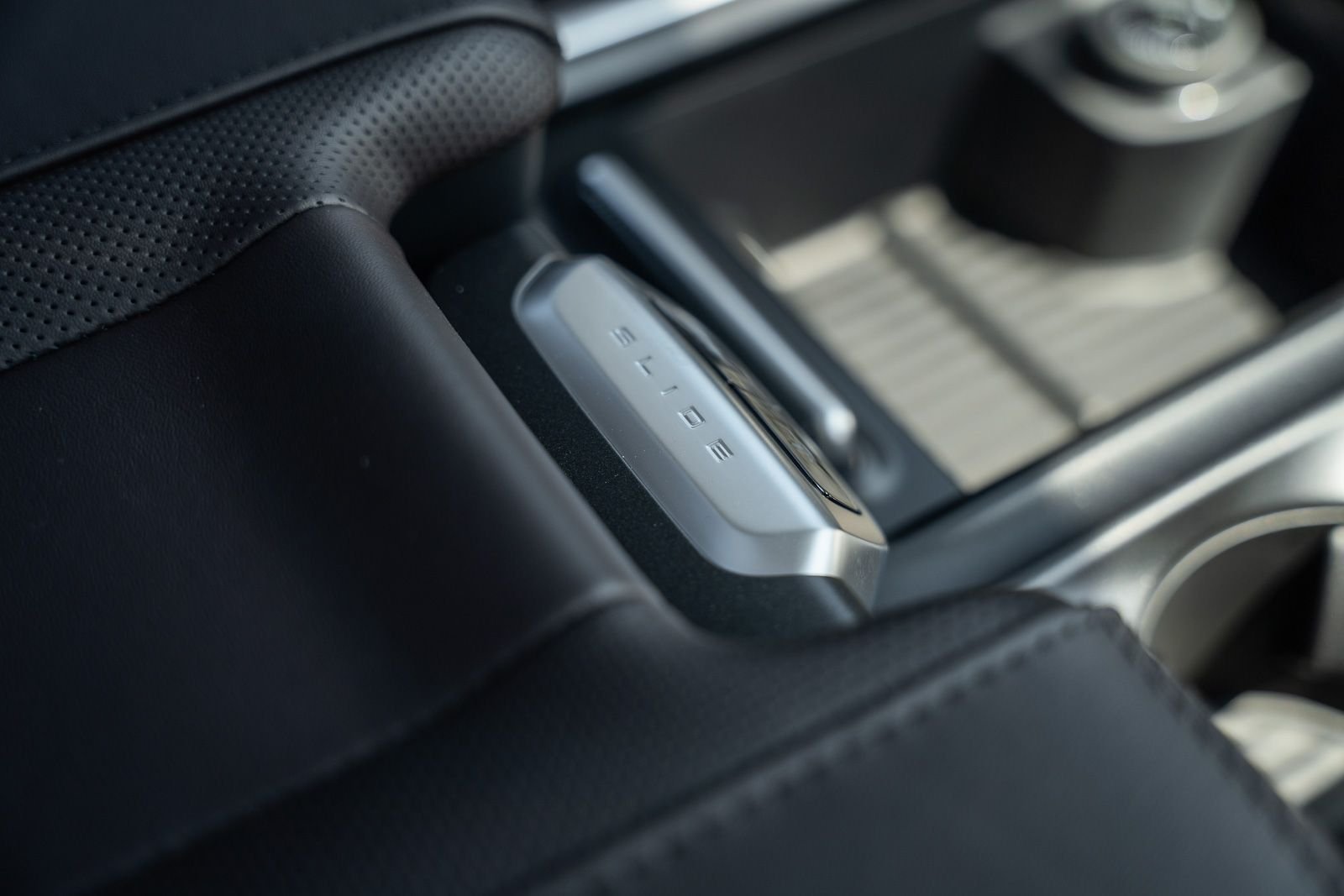 New 2026 Agate Black Metallic Ford MAX Platinum® image 10