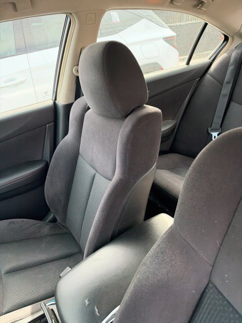 Used 2014 Silver Nissan 3.5 S image 3
