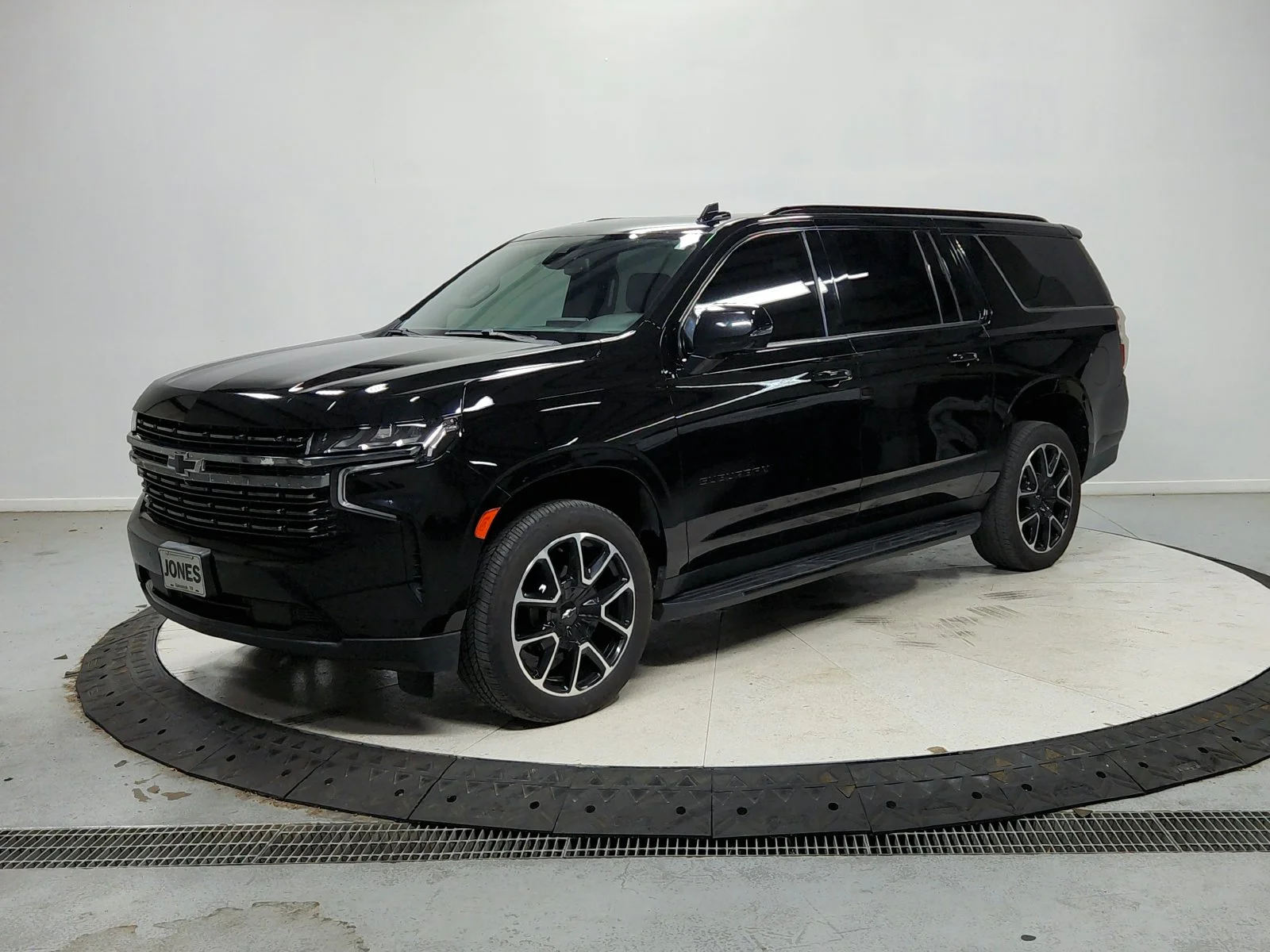 Used 2022 Black Chevrolet RST image 4