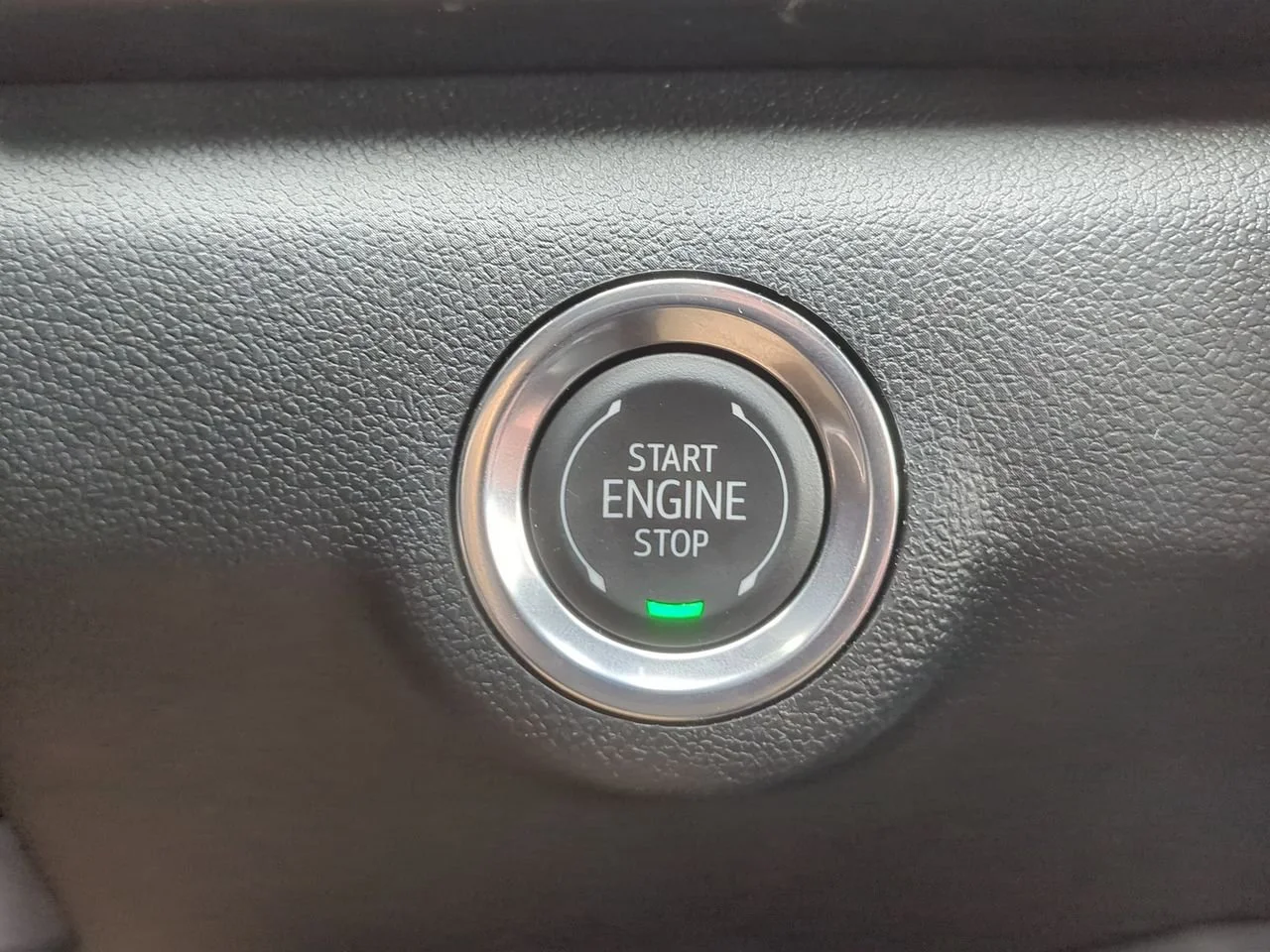 New 2026 Sterling Metallic GMC AT4 image 17