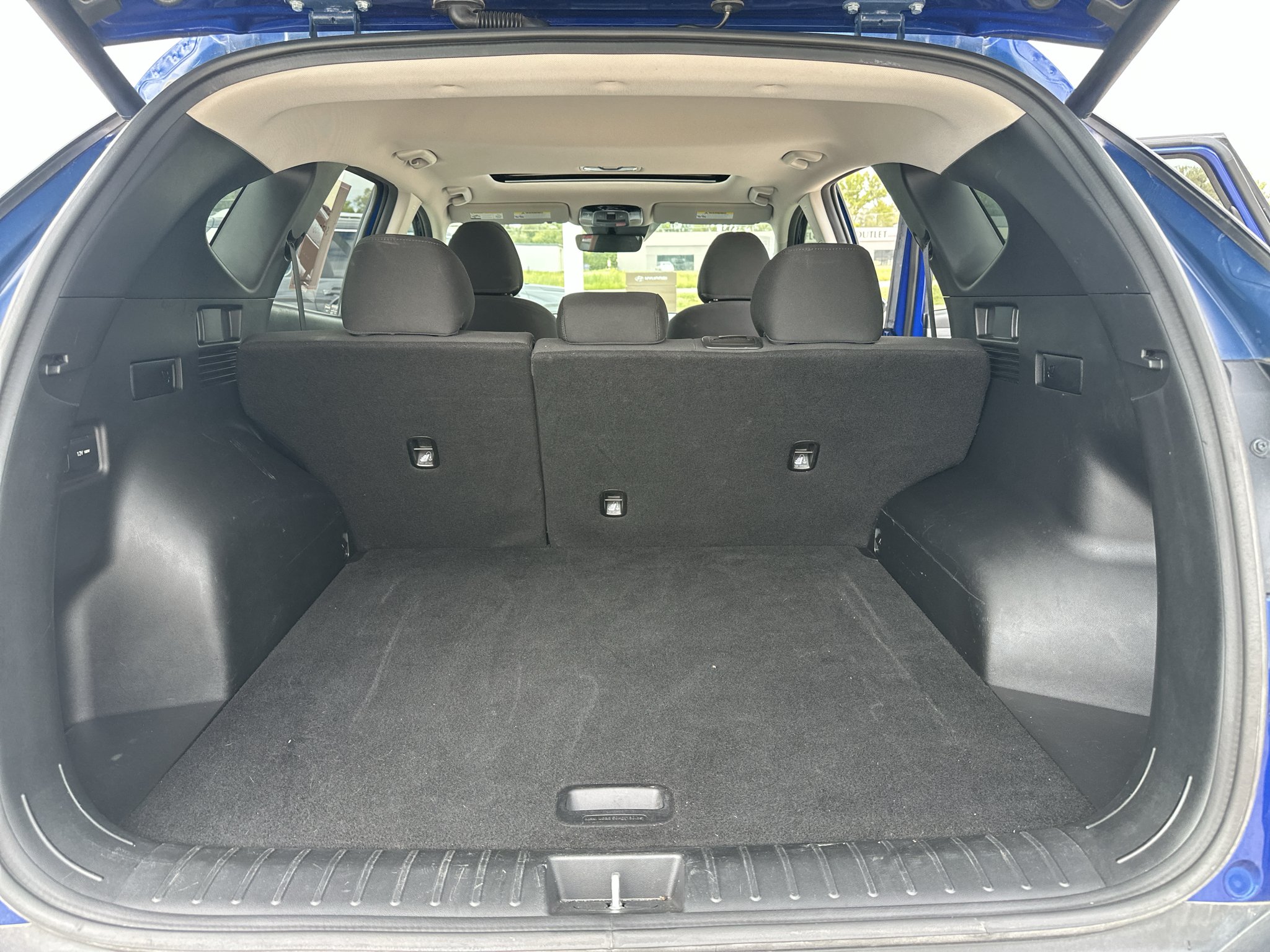 Used 2022 Intense Blue Hyundai SEL image 34