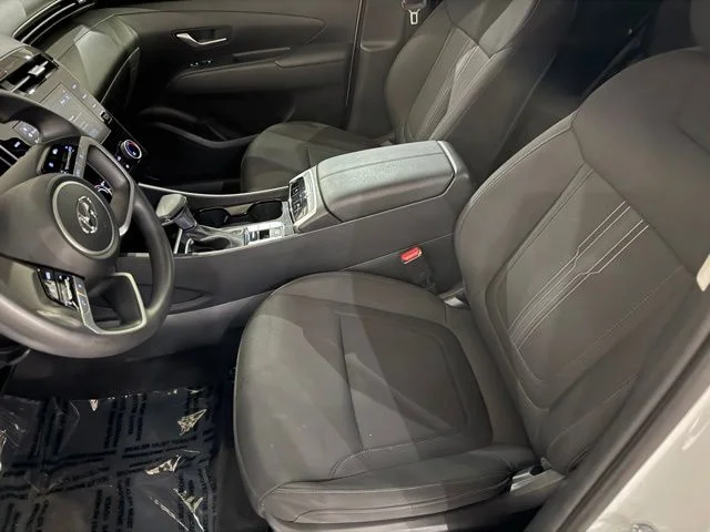 Used 2023 White Pearl Hyundai SEL image 10