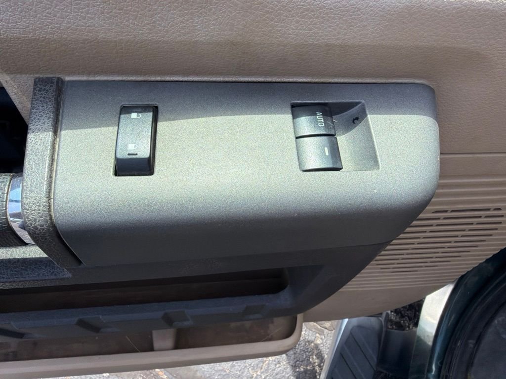 Used 2011 Blue Ford Lariat image 19