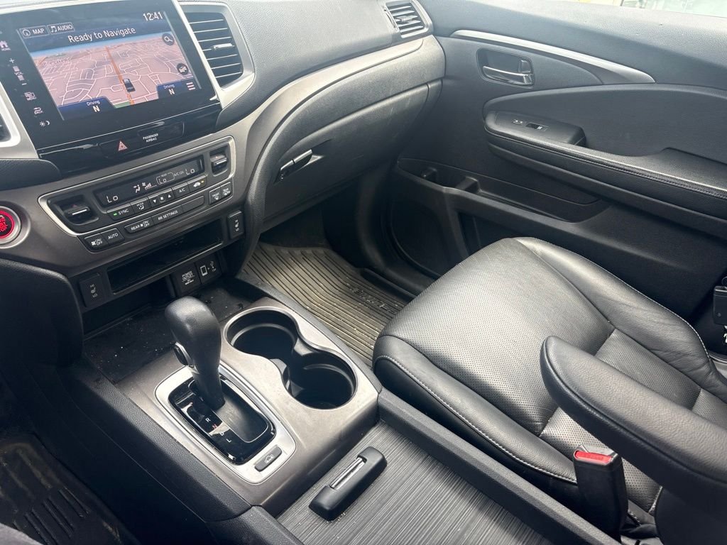 Used 2019 Black Honda RTL-T image 23