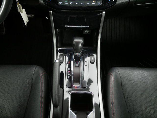 Used 2017 White Orchid Pearl Honda Sport SE image 23