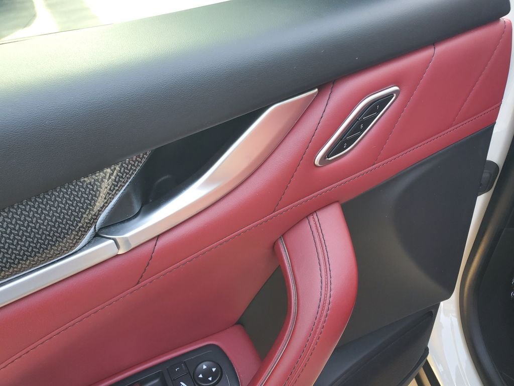 Used 2019 White Maserati Base image 22
