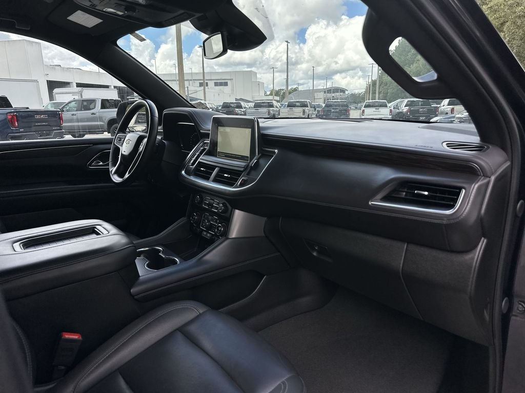 2024 Chevrolet Suburban LT - Photo 28