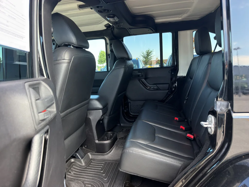 Used 2015 Black Clearcoat Jeep Altitude image 10