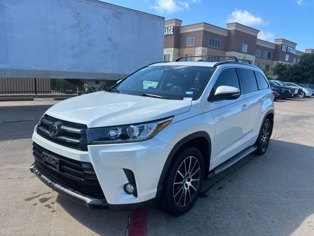 Used 2017 White Toyota SE image 1