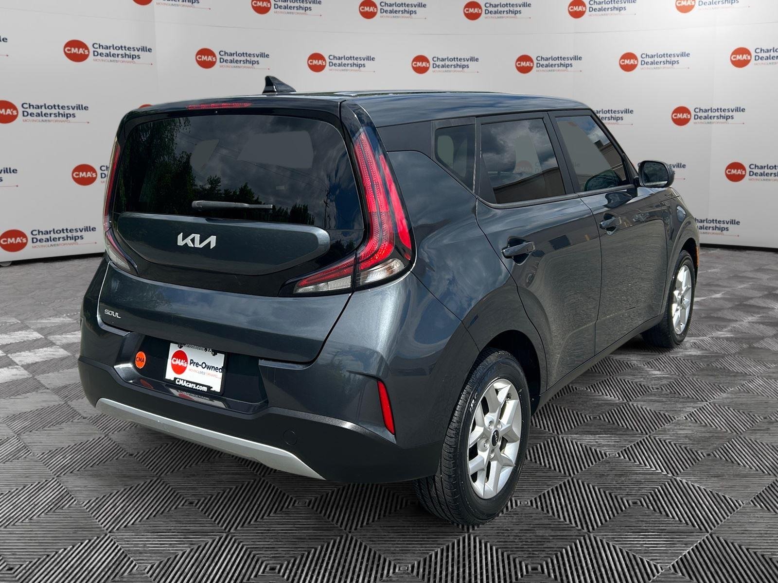 Used 2023 Gravity Gray Kia LX image 5