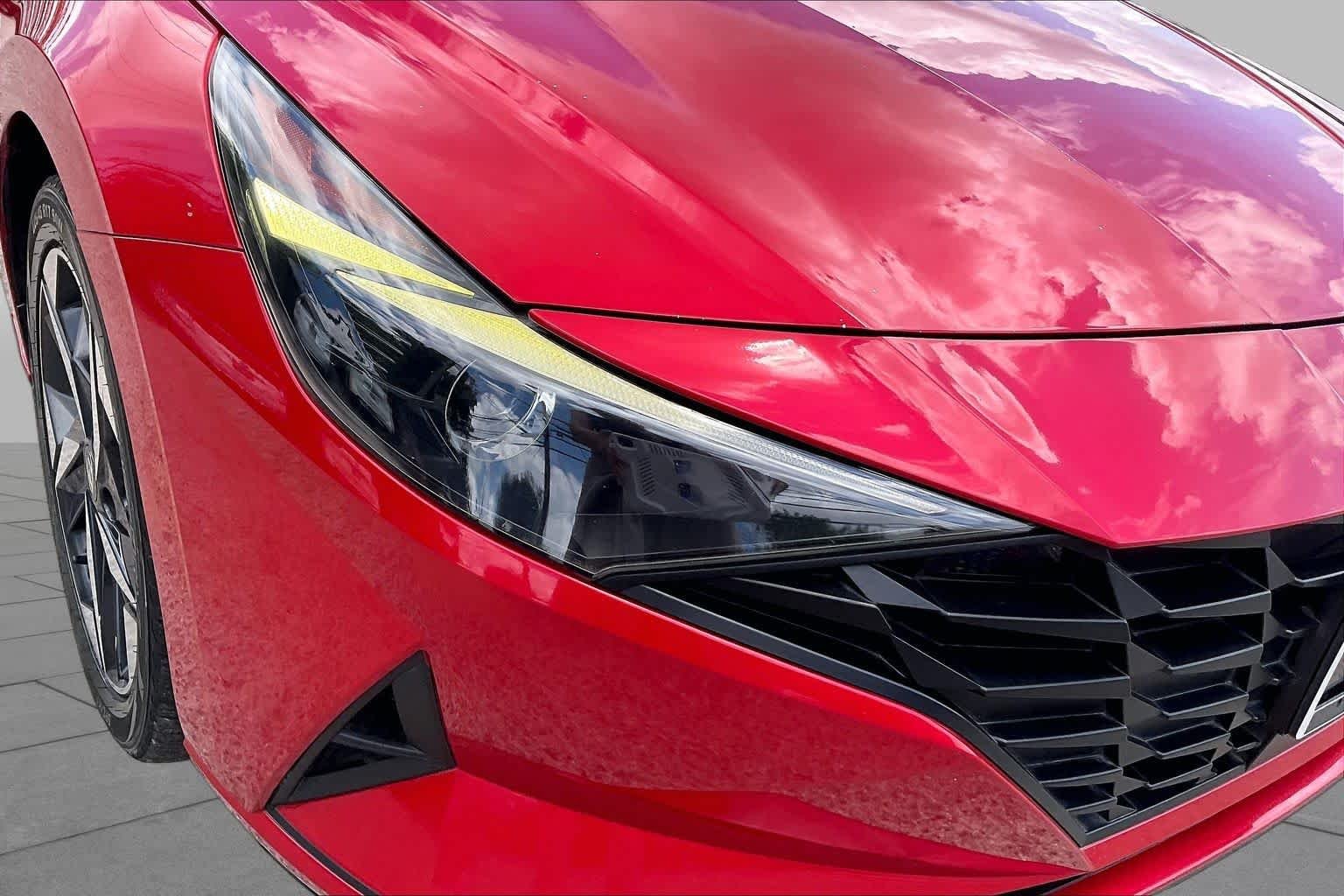 Used 2023 Calypso Red Hyundai SEL image 24