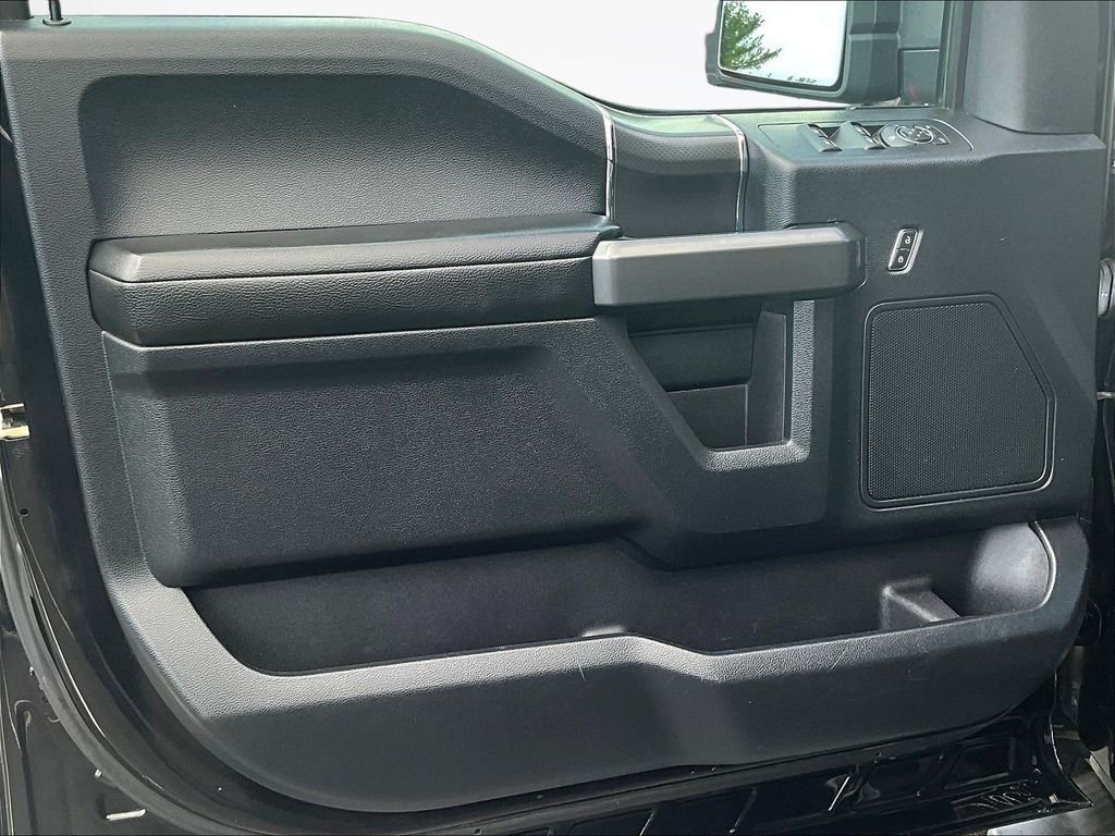 Used 2016 Black Ford XLT image 21