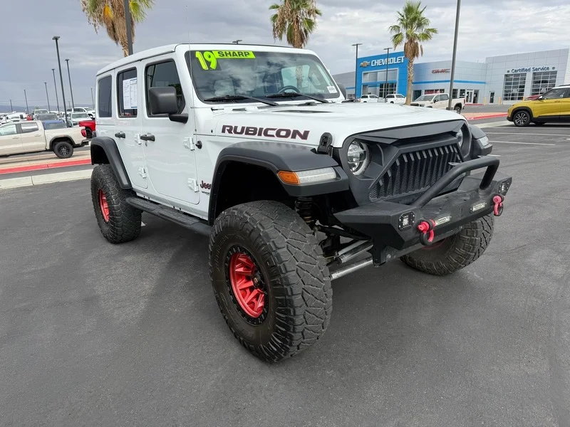 Used 2019 Bright White Clea Jeep Rubicon image 1