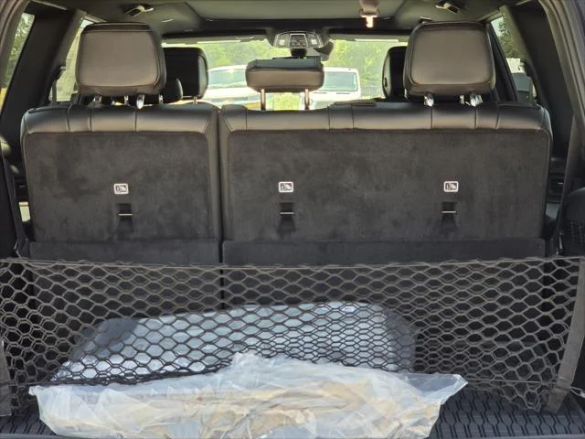 New 2026 Baltic-Gray Metallic Clear-Coat Exterior Paint Jeep Upland image 6