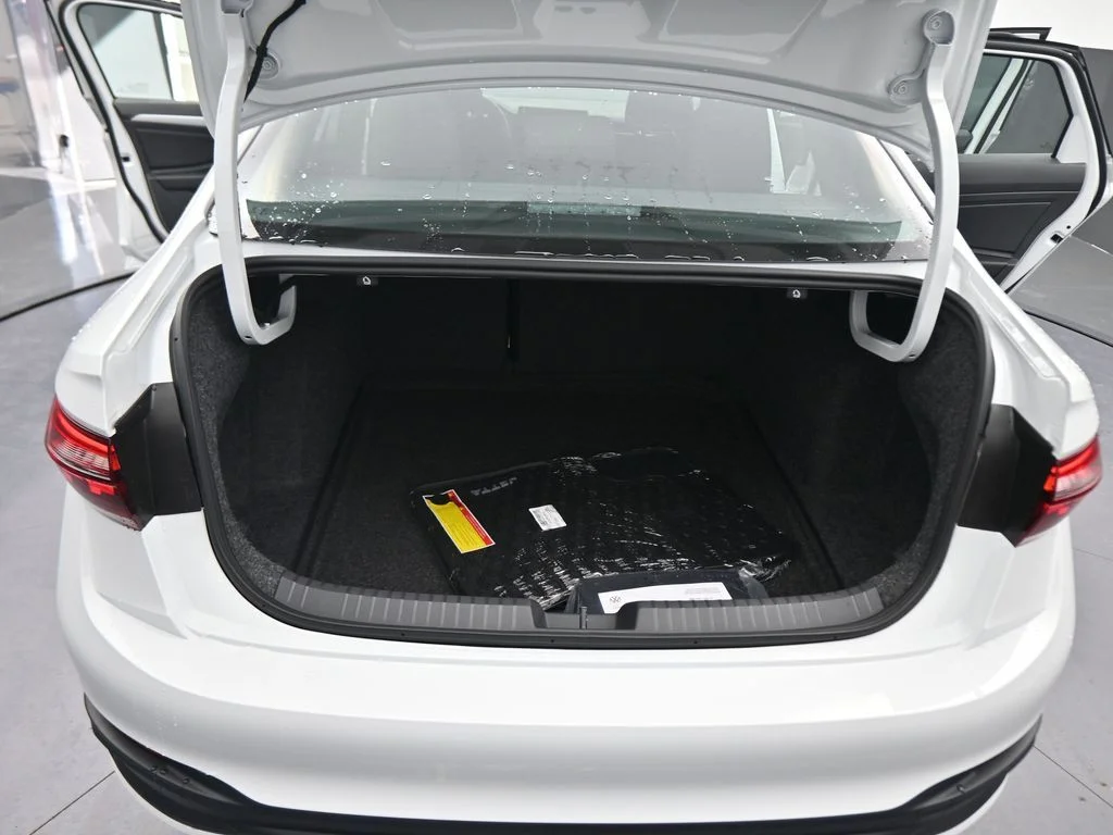 New 2026  Volkswagen 1.5T Sport image 39