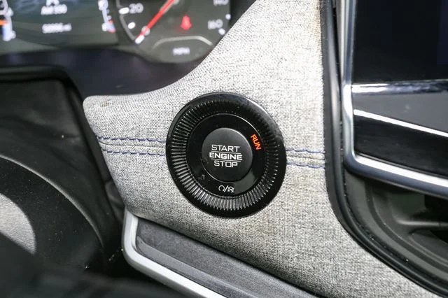Used 2024 White Jeep Latitude image 26
