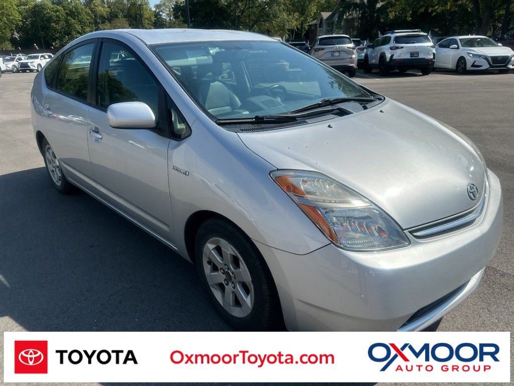 Used 2008 Classic Silver Metallic Toyota  image 1